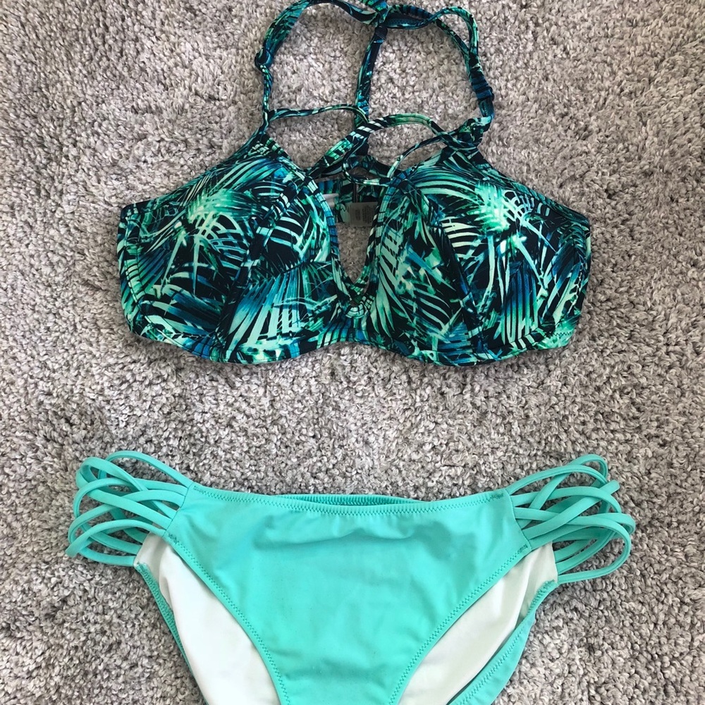 VS Swim Suit 🧜🏽‍♀️